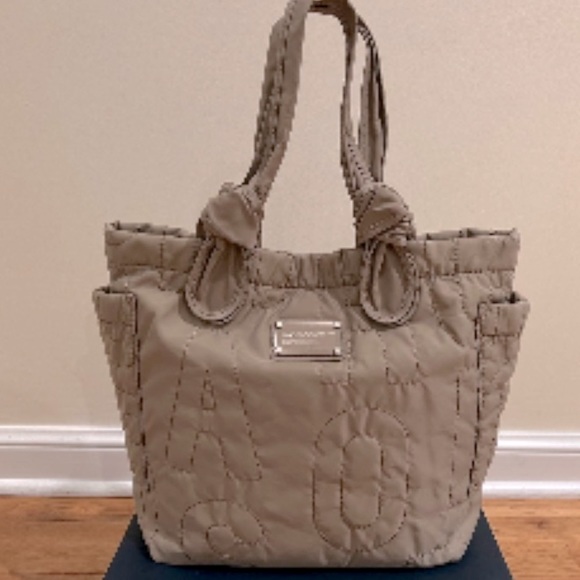 MARC by MARC JACOBS STANDARD SUPPLY - Picture 3 of 8